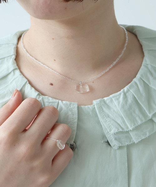 bulle de savon(ビュルデサボン)の「△mokumoku necklace(ネックレス・レディース・クリア/レッド・FREE)」の1枚目の写真