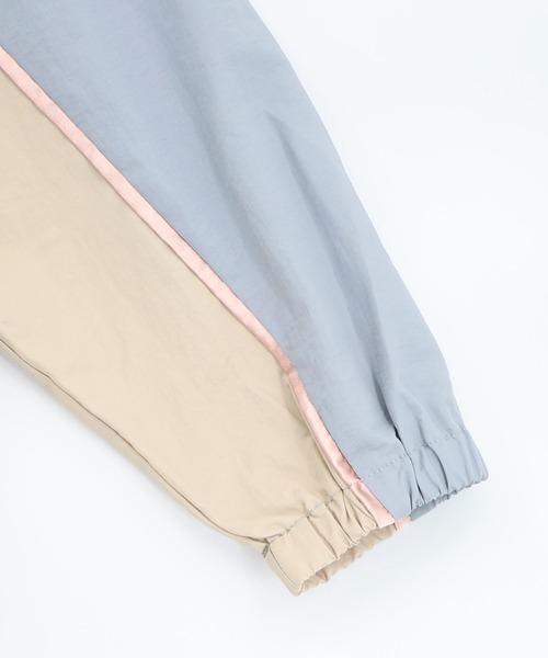 ScoLar（スカラー）の「161668：スカラーちゃん×ネコ レーシング風ブルゾン（ブルゾン・レディース・サックスブルー/アイボリー・M）」の3枚目の写真