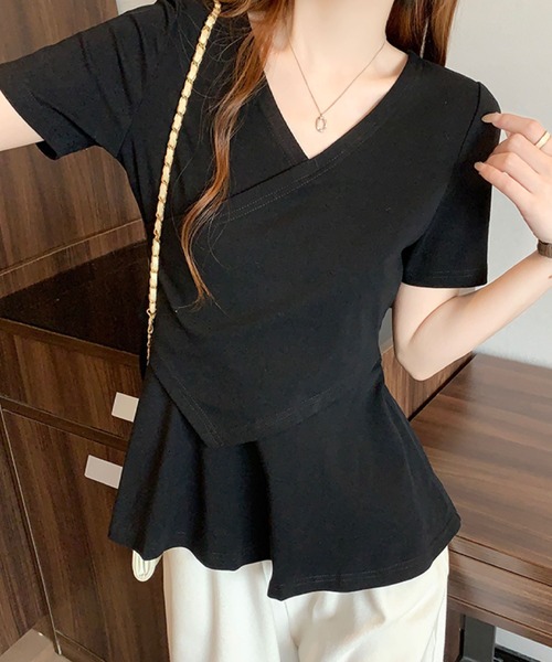 2ly2(トゥーリートゥー)の「レイヤード風アシンメトリーTシャツ(Tシャツ/カットソー・レディース・イエロー/ブラック/ベージュ/ダークグレー・FREE)」の1枚目の写真