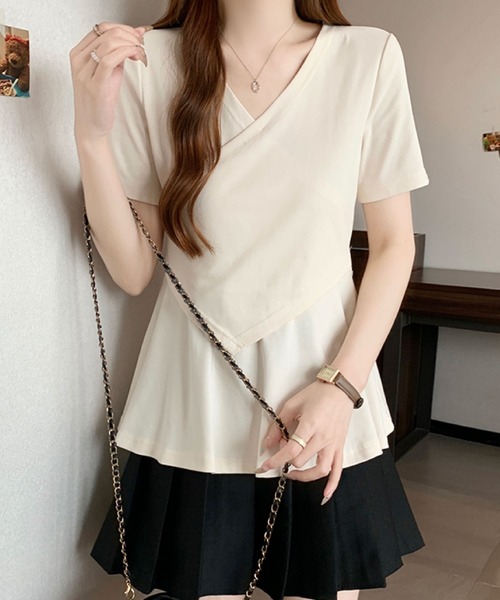 2ly2(トゥーリートゥー)の「レイヤード風アシンメトリーTシャツ(Tシャツ/カットソー・レディース・イエロー/ブラック/ベージュ/ダークグレー・FREE)」の16枚目の写真