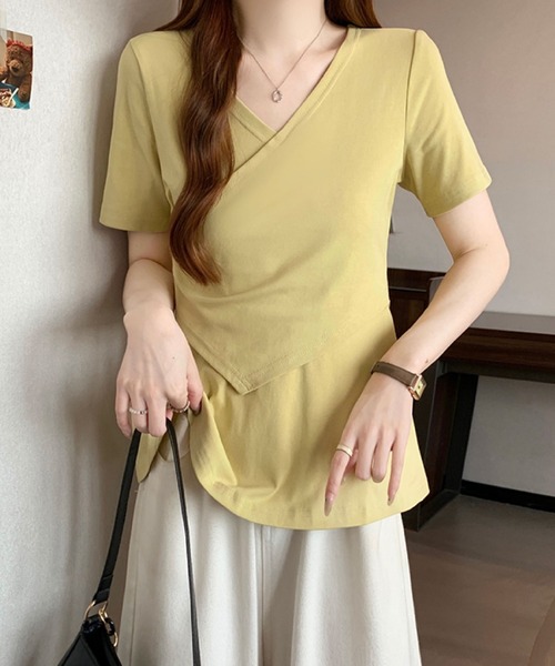 2ly2(トゥーリートゥー)の「レイヤード風アシンメトリーTシャツ(Tシャツ/カットソー・レディース・イエロー/ブラック/ベージュ/ダークグレー・FREE)」の10枚目の写真