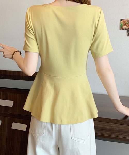 2ly2(トゥーリートゥー)の「レイヤード風アシンメトリーTシャツ(Tシャツ/カットソー・レディース・イエロー/ブラック/ベージュ/ダークグレー・FREE)」の6枚目の写真