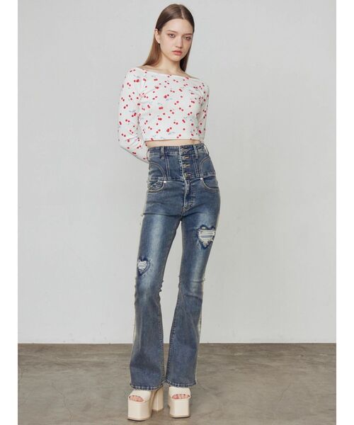 EMODA（エモダ）の「アイレットレイヤードキャミソールクロップドロンT（Tシャツ/カットソー・レディース・ホワイト/グレー/ブラック・FREE）」の14枚目の写真