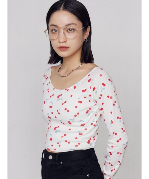 EMODA（エモダ）の「アイレットレイヤードキャミソールクロップドロンT（Tシャツ/カットソー・レディース・ホワイト/グレー/ブラック・FREE）」の15枚目の写真