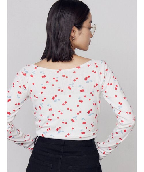 EMODA（エモダ）の「アイレットレイヤードキャミソールクロップドロンT（Tシャツ/カットソー・レディース・ホワイト/グレー/ブラック・FREE）」の17枚目の写真