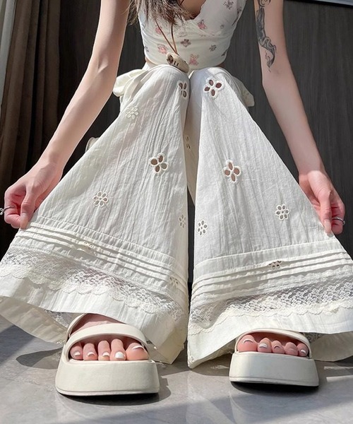 by LEGNA(バイレグナ)の「レース切替パンチングロングパンツ(その他パンツ・レディース・ホワイト・S-Long/M-Long/L-Long/S-Regular/M-Regular/L-Regular)」の12枚目の写真