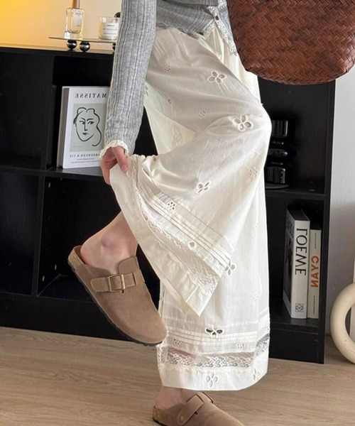 by LEGNA(バイレグナ)の「レース切替パンチングロングパンツ(その他パンツ・レディース・ホワイト・S-Long/M-Long/L-Long/S-Regular/M-Regular/L-Regular)」の14枚目の写真