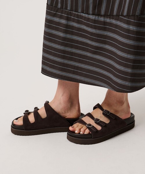 UNITED ARROWS（ユナイテッドアローズ）の「ビジュー 3ライン ミュール（サンダル・レディース・ブラック/ダークブラウン/ピンク・35/36/37/38）」の7枚目の写真