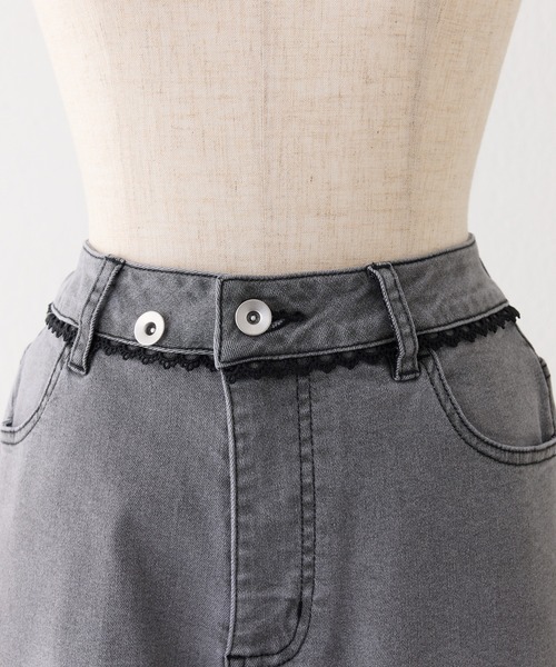 one after another NICE CLAUP(ワンアフターアナザーナイスクラップ)の「【SMサイズ展開あり】レース付きワイドデニムパンツ(デニムパンツ・レディース・ピンク/グレー/サックスブルー・MEDIUM/SMALL)」の7枚目の写真
