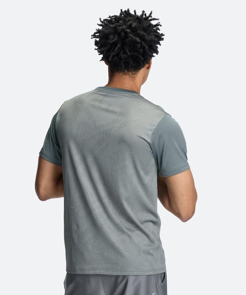 UNDER ARMOUR(アンダーアーマー)の「UAクール プロ ショートスリーブ Tシャツ(トレーニング/メンズ)(Tシャツ/カットソー・メンズ・グレー・L/M/XL/3XL/2XL/S)」の4枚目の写真