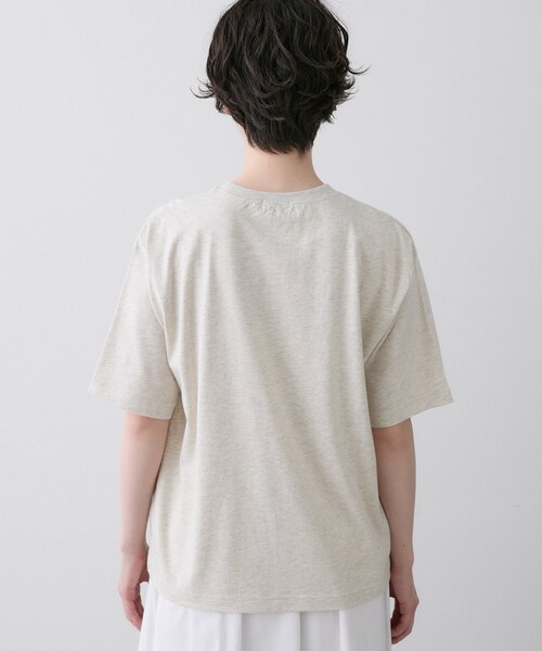 Dessin(デッサン)の「【洗える】オーガニック天竺フォトTシャツ(Tシャツ/カットソー・レディース・ライトベージュ/ブラック/ホワイト・02/01/03)」の18枚目の写真