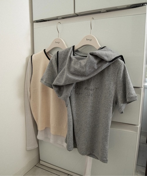 lawgy（ラウジー）の「piping knit sleeveless top / パイピングニットスリーブレストップ（その他トップス・レディース・アイボリー/グレー・FREE）」の3枚目の写真
