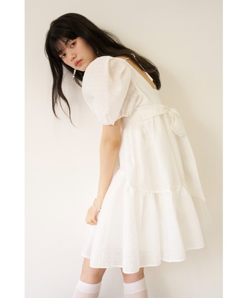 LILY BROWN(リリーブラウン)の「ジャガードボリュームバックリボンミニワンピース(ワンピース・レディース・ホワイト/オレンジ/ブラック・F)」の10枚目の写真