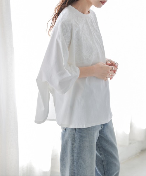 La-gemme(ラジェム)の「花柄レース ドルマンスリーブ トップス(Tシャツ/カットソー・レディース・ブラック/ホワイト・フリー)」の3枚目の写真