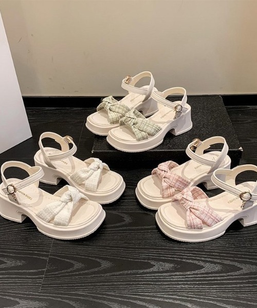 Teem Store(チームストア)の「チェック柄クロスベルト厚底サンダル(サンダル・レディース・ピンク/グリーン/アイボリー・L/M)」の18枚目の写真