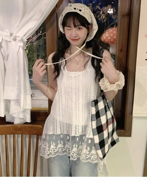 gossip!ロサンゼルス(ゴシップロサンゼルス)の「Y2Kヴィンテージ風 レースキャミワンピース(Tシャツ/カットソー・レディース・ホワイト・M)」の1枚目の写真