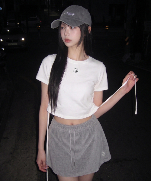 muahmuah（ムーアムーア）の「ストリングシルケットロゴ半袖Tシャツ [2カラー]（Tシャツ/カットソー・レディース・ブラック/ホワイト・FREE）」の19枚目の写真