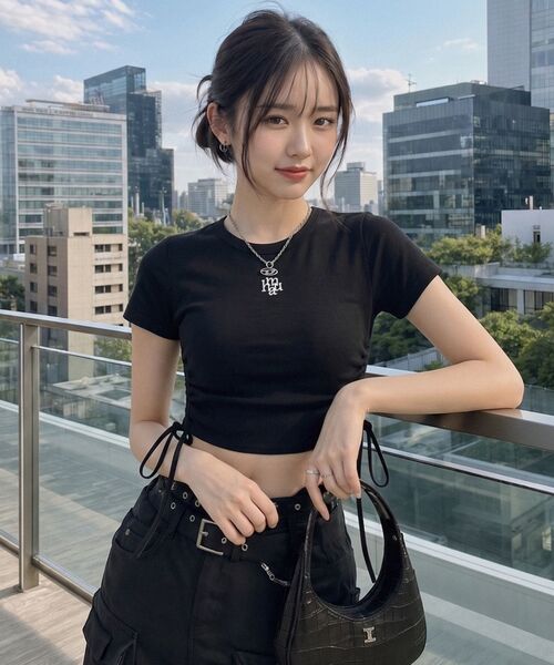 muahmuah（ムーアムーア）の「ストリングシルケットロゴ半袖Tシャツ [2カラー]（Tシャツ/カットソー・レディース・ブラック/ホワイト・FREE）」の6枚目の写真