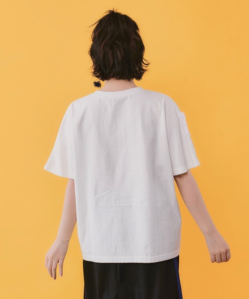 ScoLar(スカラー)の「ScoLar(スカラー) フリンジ入り アメリカン風スカラーちゃんTシャツ(Tシャツ/カットソー・レディース・ブラック/オフホワイト・MEDIUM)」の6枚目の写真