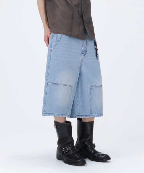 MISEKISEOUL MEN(ミセキソウルメンズ)の「Double knee denim bermuda LIGHT BLUE(その他パンツ・メンズ・その他・1/2/3)」の1枚目の写真