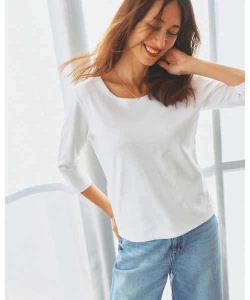 DoCLASSE( ドゥクラッセ)の「ジュエルネックN/7分袖・DoT(Tシャツ/カットソー・レディース・ダークネイビー/ダークブラウン/チャコール/ブラック/ライトグレー/ライトピンク/ホワイト/ブルー・L/M/S/LL/3L)」の1枚目の写真