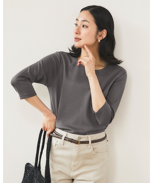 DoCLASSE( ドゥクラッセ)の「ジュエルネックN/7分袖・DoT(Tシャツ/カットソー・レディース・ダークネイビー/ダークブラウン/チャコール/ブラック/ライトグレー/ライトピンク/ホワイト/ブルー・L/M/S/LL/3L)」の13枚目の写真