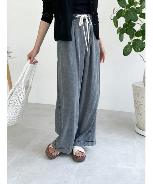 fifth(フィフス)の「セルロースデニムドロストイージーパンツ(その他パンツ・レディース・ブラック/ブルー・M)」の1枚目の写真