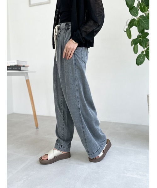 fifth(フィフス)の「セルロースデニムドロストイージーパンツ(その他パンツ・レディース・ブラック/ブルー・M)」の20枚目の写真