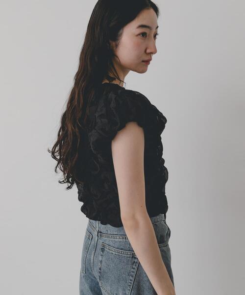 SENSE OF PLACE by URBAN RESEARCH(センスオブプレイスバイアーバンリサーチ)の「『WEB限定』クシュクシュパフスリーブトップス(シャツ/ブラウス・レディース・オフホワイト/ブラック・ONE)」の12枚目の写真