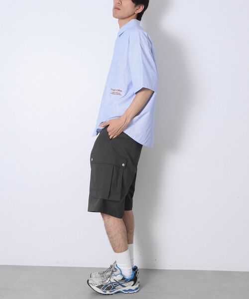 CRAFT STANDARD BOUTIQUE(クラフトスタンダードブティック)の「機能素材ワイドカーゴハーフパンツ(その他パンツ・メンズ・チャコールグレー/ブラック・L/M)」の15枚目の写真