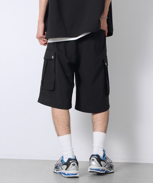 CRAFT STANDARD BOUTIQUE(クラフトスタンダードブティック)の「機能素材ワイドカーゴハーフパンツ(その他パンツ・メンズ・チャコールグレー/ブラック・L/M)」の19枚目の写真