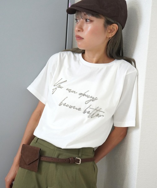 gossara(ゴサラ)の「【シンプルなのに印象的】ロゴビーズ刺繍T(Tシャツ/カットソー・レディース・オフホワイト/ブラウン/スミクロ/杢グレー・FREE)」の1枚目の写真
