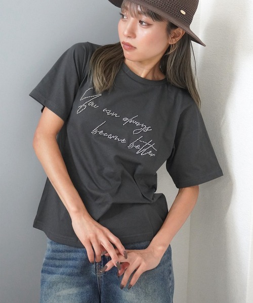 gossara(ゴサラ)の「【シンプルなのに印象的】ロゴビーズ刺繍T(Tシャツ/カットソー・レディース・オフホワイト/ブラウン/スミクロ/杢グレー・FREE)」の2枚目の写真