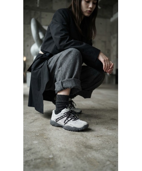 FILA(フィラ)の「FILA ECHAPPE MS LC / フィラエシャッペエムエスエルシー(スニーカー・レディース・グレー・26.0cm/26.5cm/27.0cm/27.5cm/28.0cm/29.0cm/23.0cm/23.5cm/24.0cm/24.5cm/25.0cm/25.5cm)」の1枚目の写真