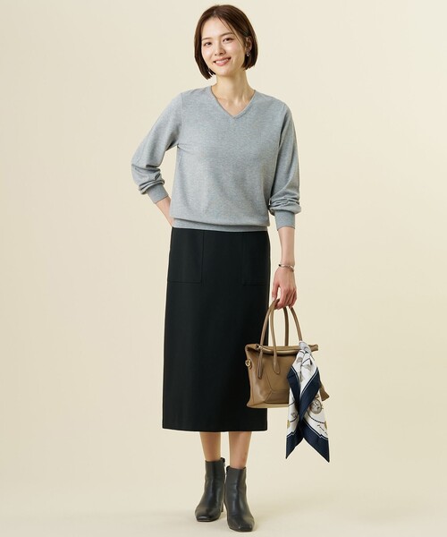 J.PRESS(ジェイプレス)の「【WEB限定・人気定番アイテム・シーンレスに活躍】PRINCE Vネック ニット(ニット/セーター・レディース・ベージュ系/ブラック系/ダークブラウン系/ピーコックグリーン系/ローズ系/ライトグレー系/ホワイト系・MEDIUM/LARGE)」の22枚目の写真