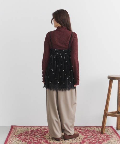 ORDENA（オルディナ）の「ベロア刺繍リボンキャミソール（キャミソール・レディース・ブルー/ブラウン/ブラック・FREE）」の13枚目の写真