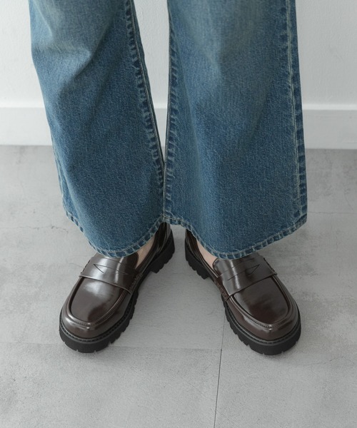 URBAN RESEARCH Sonny Label(アーバンリサーチサニーレーベル)の「晴雨兼用ローファー(ローファー・レディース・ブラウン/ブラック・MEDIUM/LARGE/SMALL)」の2枚目の写真