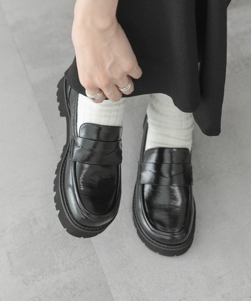 URBAN RESEARCH Sonny Label(アーバンリサーチサニーレーベル)の「晴雨兼用ローファー(ローファー・レディース・ブラウン/ブラック・MEDIUM/LARGE/SMALL)」の4枚目の写真