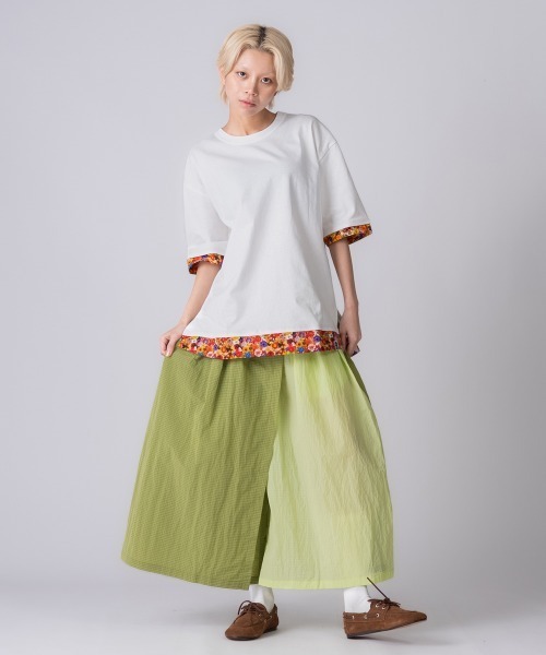 rehacer(レアセル)の「rehacer : Flower Layered Wide CS / ボタニカルレイヤード ワイドカットソー(Tシャツ/カットソー・レディース・ブラック/ホワイト・SMALL/MEDIUM)」の7枚目の写真