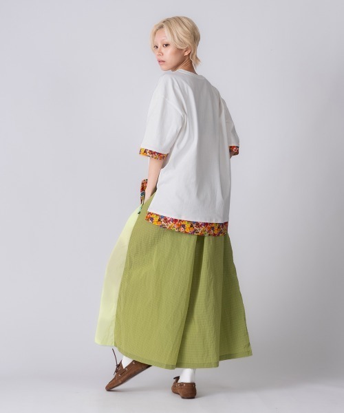 rehacer(レアセル)の「rehacer : Flower Layered Wide CS / ボタニカルレイヤード ワイドカットソー(Tシャツ/カットソー・レディース・ブラック/ホワイト・SMALL/MEDIUM)」の11枚目の写真