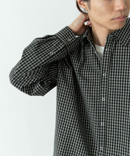 URBAN RESEARCH Sonny Label（アーバンリサーチサニーレーベル）の「サンドウォッシュチェックレギュラーシャツ（シャツ/ブラウス・メンズ・ブラック系その他/グリーン系その他/ベージュ系その他・MEDIUM/LARGE）」の4枚目の写真
