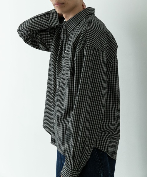 URBAN RESEARCH Sonny Label（アーバンリサーチサニーレーベル）の「サンドウォッシュチェックレギュラーシャツ（シャツ/ブラウス・メンズ・ブラック系その他/グリーン系その他/ベージュ系その他・MEDIUM/LARGE）」の8枚目の写真