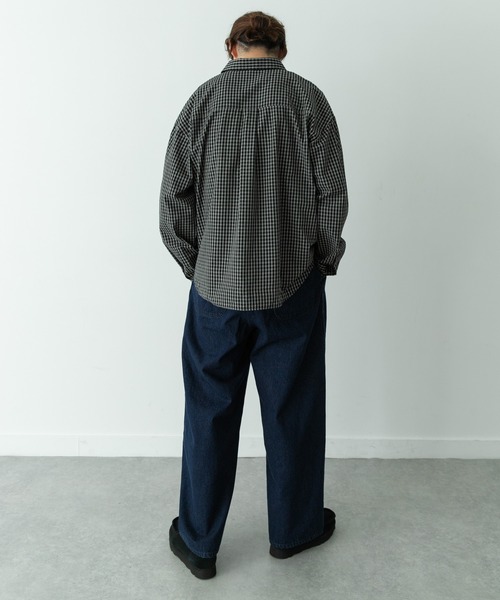 URBAN RESEARCH Sonny Label（アーバンリサーチサニーレーベル）の「サンドウォッシュチェックレギュラーシャツ（シャツ/ブラウス・メンズ・ブラック系その他/グリーン系その他/ベージュ系その他・MEDIUM/LARGE）」の12枚目の写真