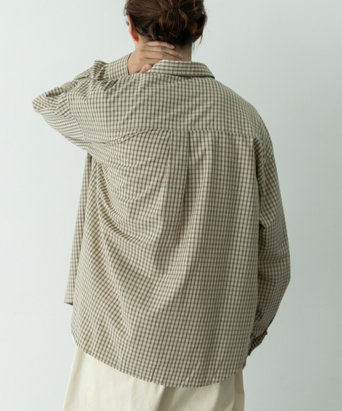 URBAN RESEARCH Sonny Label（アーバンリサーチサニーレーベル）の「サンドウォッシュチェックレギュラーシャツ（シャツ/ブラウス・メンズ・ブラック系その他/グリーン系その他/ベージュ系その他・MEDIUM/LARGE）」の19枚目の写真