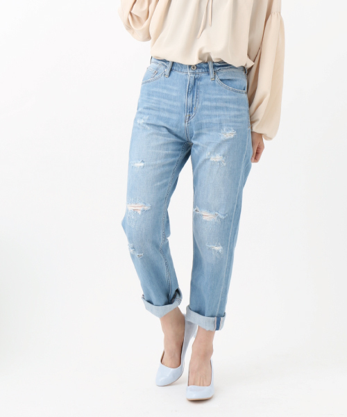 earth music&ecology（アースミュージックアンドエコロジー）の「【2016Spring】《バリバリデニム!》ダメージデニムパンツ（デニムパンツ・レディース・ライトインディゴブルー・MEDIUM/SMALL/LARGE）」の16枚目の写真