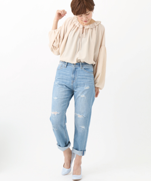 earth music&ecology（アースミュージックアンドエコロジー）の「【2016Spring】《バリバリデニム!》ダメージデニムパンツ（デニムパンツ・レディース・ライトインディゴブルー・MEDIUM/SMALL/LARGE）」の7枚目の写真