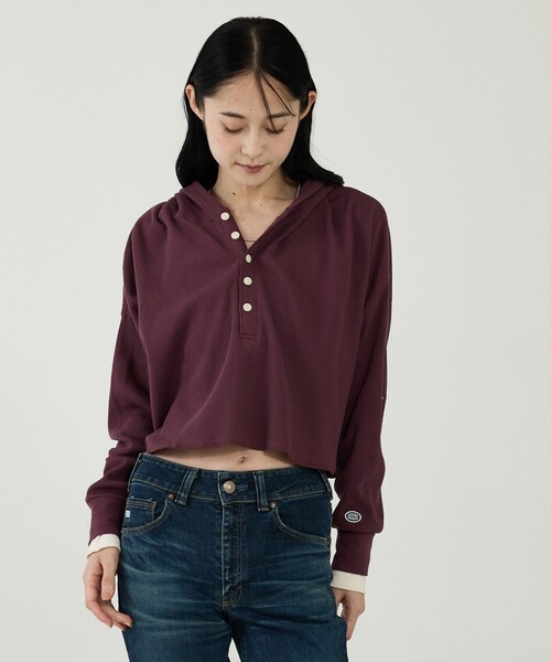 DISCUS(ディスカス)の「【DISCUS/ディスカス】ワッフルヘンリーネックフェイクレイヤードフードロンT/ワッフル生地/カットソー(Tシャツ/カットソー・レディース・ブラック/パープル/オフホワイト・フリー)」の22枚目の写真