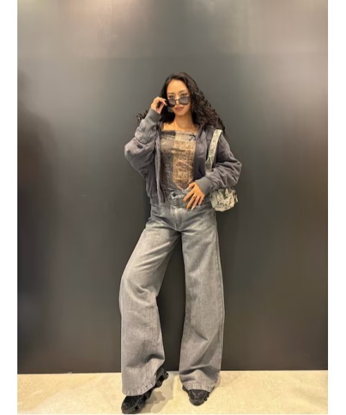 Desigual(デシグアル)の「Fur hood denim bomber jacket / ファーフードデニムボンバージャケット(ブルゾン・レディース・ブラック・S/M/L/XL)」の5枚目の写真