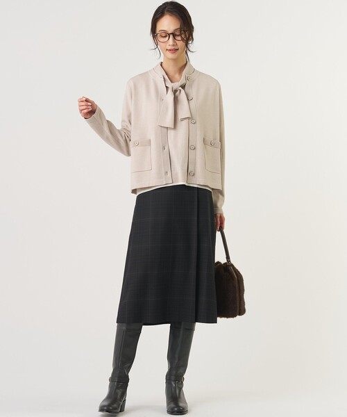 J.PRESS（ジェイプレス）の「【一枚で着映え】WORSTED WOOL BLEND ボウタイデザイン ニット（ニット/セーター・レディース・ライトグレー系/ワイン系/ネイビー系・T13/T15）」の8枚目の写真