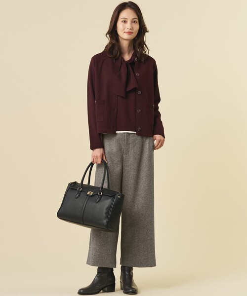 J.PRESS（ジェイプレス）の「【一枚で着映え】WORSTED WOOL BLEND ボウタイデザイン ニット（ニット/セーター・レディース・ライトグレー系/ワイン系/ネイビー系・T13/T15）」の9枚目の写真